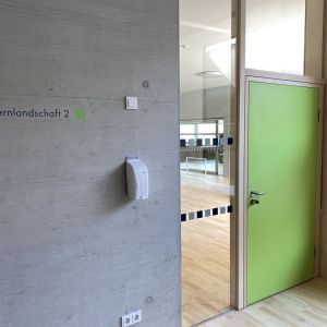 Gestaltung Leitsystem Logo Volksschule Sporthalle Kundl
